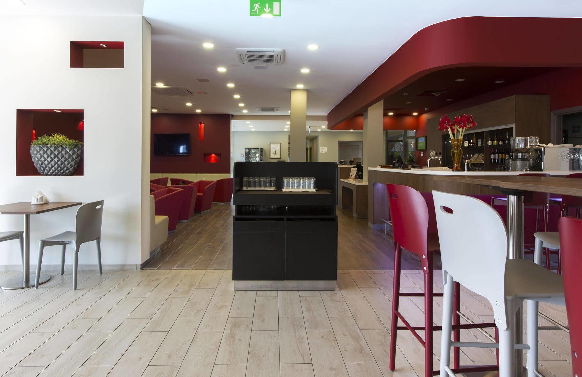 Ibis Styles Vilnius Hotel Exterior foto